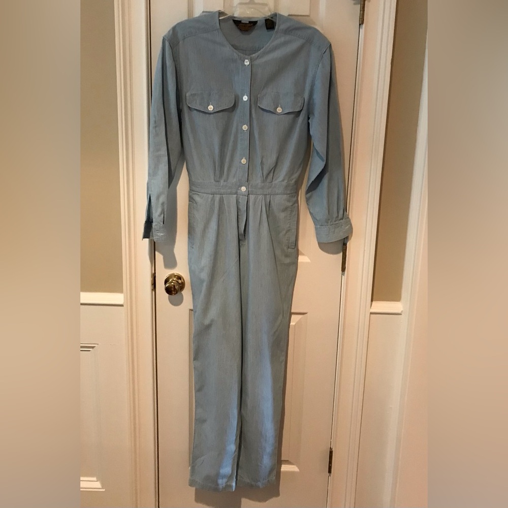 Eddie Bauer Women’s Size Medium Blue Chambray Jumpsuit